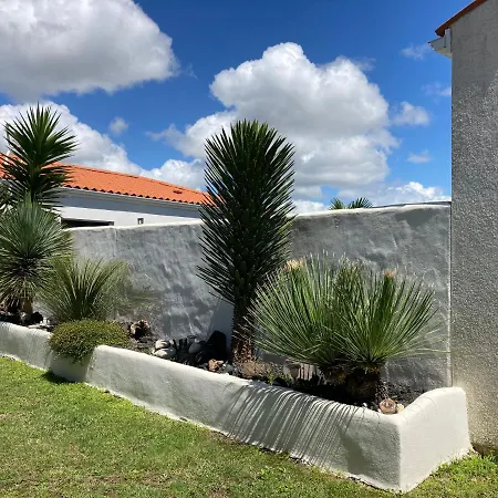 Holiday home Maison Cubique Royan